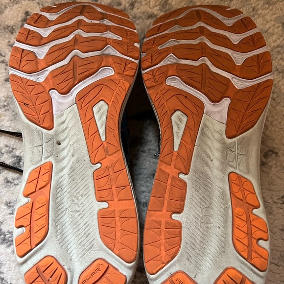 ASICS GT-2000 11 - Picture 3 of 5